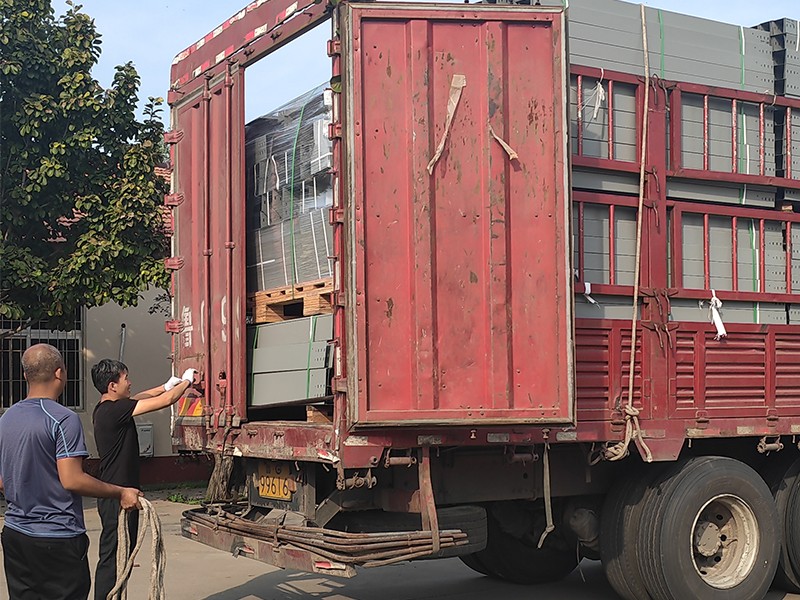 發(fā)貨現(xiàn)場(chǎng)